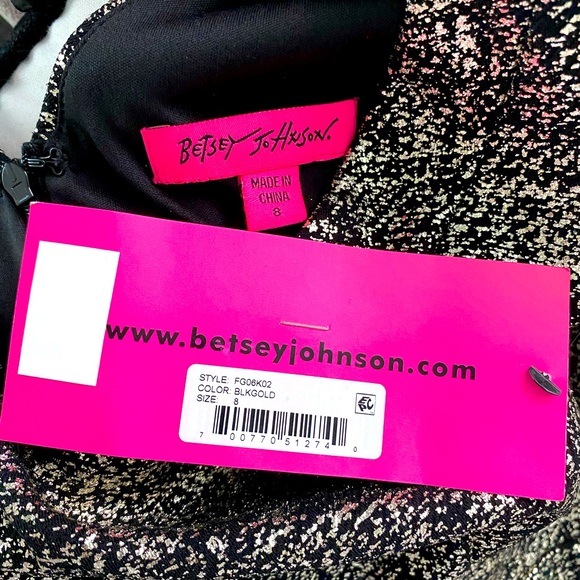 NWT Betsy Johnson Women’s Textured Knit w Foil Print - Picture 7 of 8